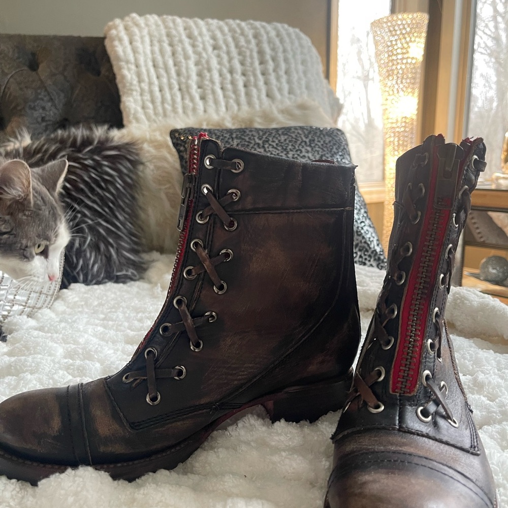 Freebird by Steven Liverpool Boot size 10 with Red Zipper Distresses Brown - Picture 5 of 11